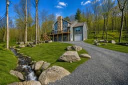 Large Family Lodge Masthope close to Narrowsburg - Image 2