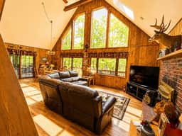 Rustic Hideout Retreat Game Room Sleeps 11 - Image 5