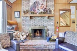 Pocono Retreat-The Hideout - Image 4