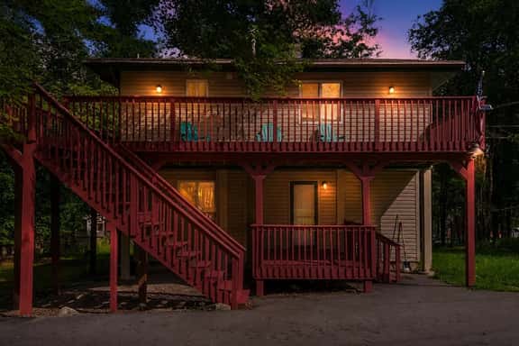 Whispering Oaks in The Hideout - Image 1