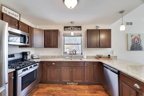 Big Bear Chalet-Masthope - Image 3