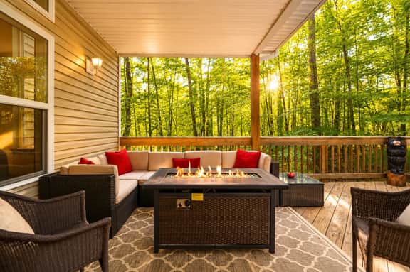 Powderhorn Ranch Luxury Masthope Retreat - Image 2