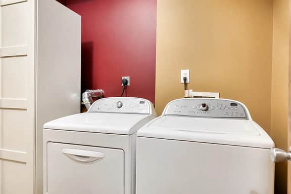 Powderhorn Ranch Luxury Masthope Retreat - Image 4