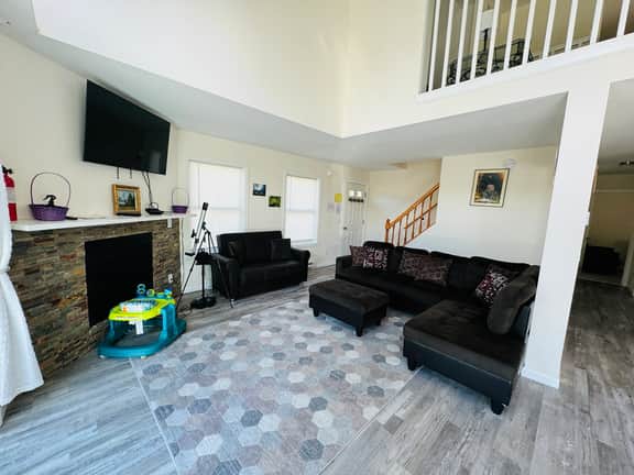 Lake Ariel Cottage-The Hideout - Image 4