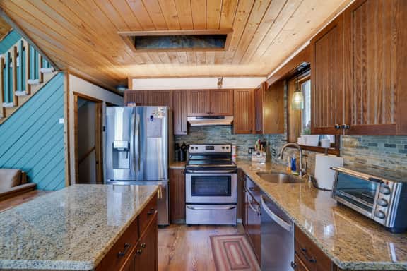 The Cozy Cabin-The Hideout - Image 2