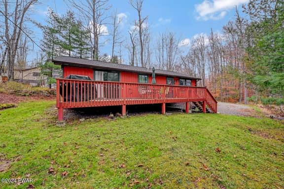 Little Red Hideout - Image 3