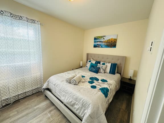 Lake Ariel Cottage-The Hideout - Image 1